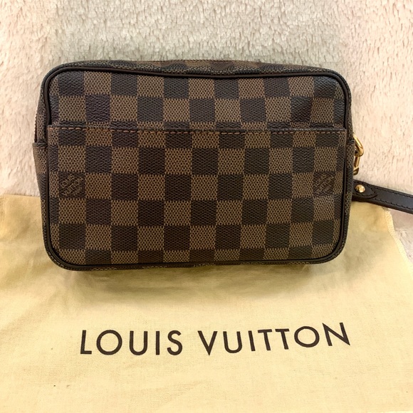👑✅PRICE FIRM✅NO OFFERS SUPER SALE!! AUTHENTIC LV Damier Ebene Clutch. Rare - Picture 3 of 17